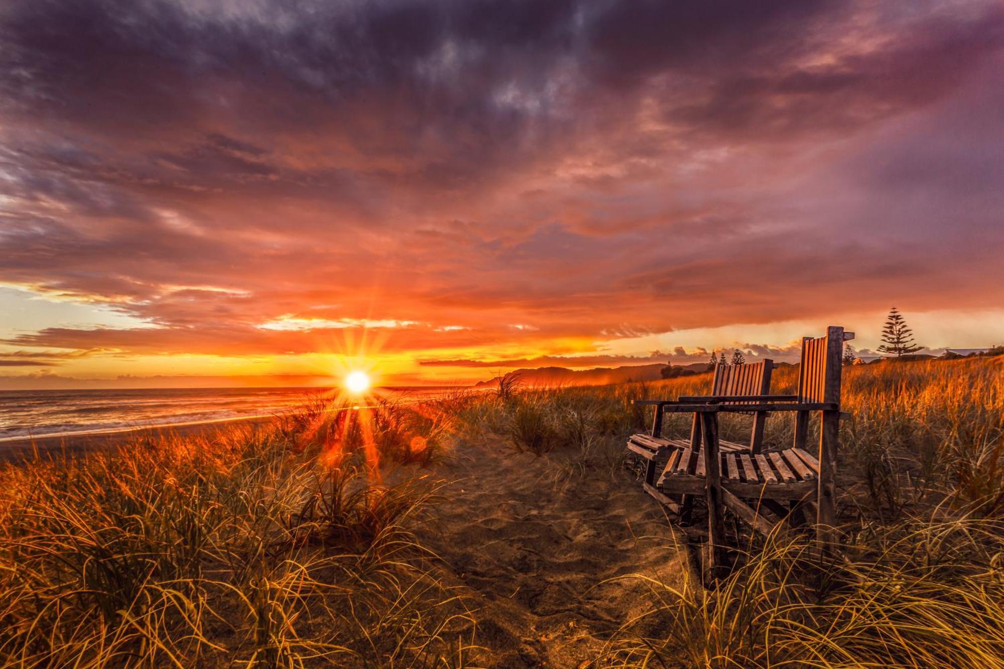 Sunrise Accommodation Уакатане Экстерьер фото